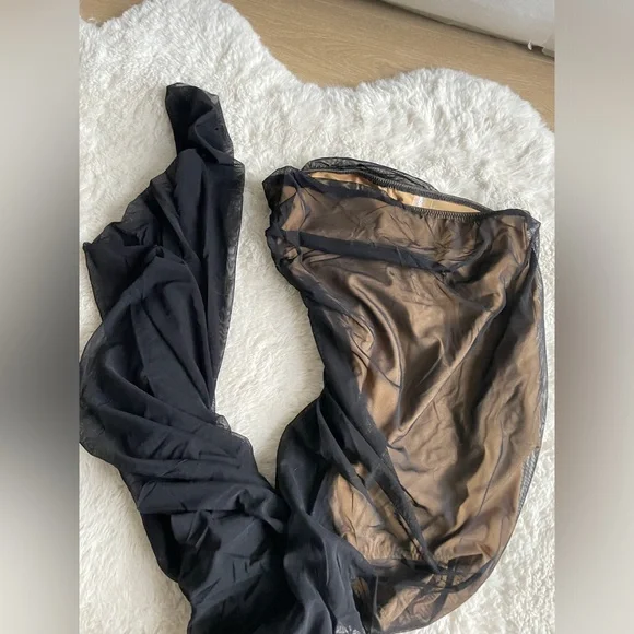 Norma Kamali Black Diana one-shoulder gown Sheer Bodysuit Dress Size S / 36 - Picture 3 of 9